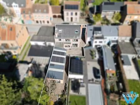 maison spacieuse avec espace commercial à perk