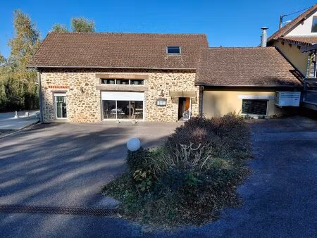 maison avec activité de restauration gastronomique