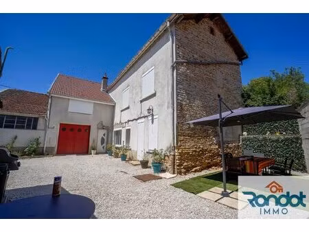 5 pièces/3 chambres 137 m2 terrain 282 m2