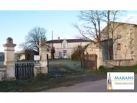 belle bâtisse début 16éme siècle