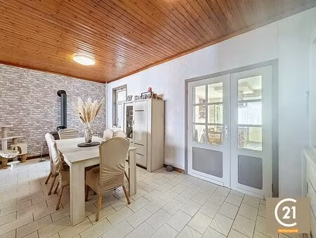 maison à vendre avec terrasse et jardin   manage (vbe46947)
