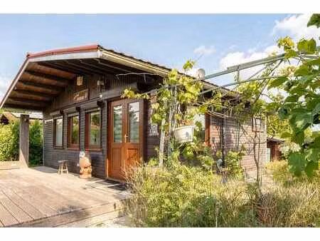 sympathique bungalow 2 chambres  belle situation !