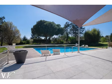 maison de luxe à vendre dans le quartier saint-martial - le fau