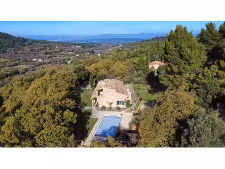 villa de luxe à vendre à le beaucet