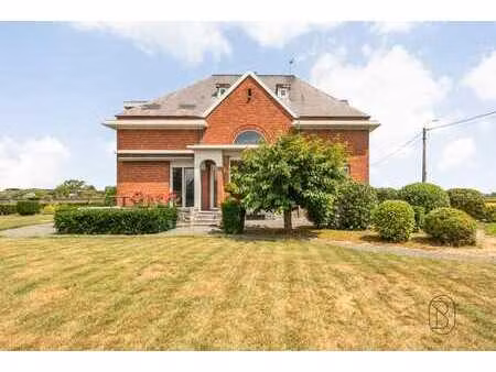 magnifique maison de caractère  4ch  sur + de18 ares !