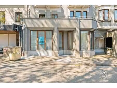 appartement rdc avec terrasse & parking