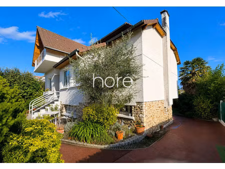 maison de luxe à vendre dans le quartier le parc du chateau