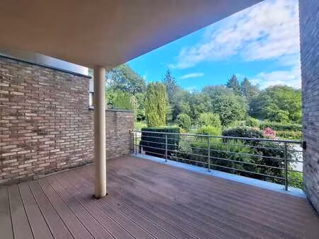 rez-de-chaussée 2 ch avec terrasse & parking – stembert
