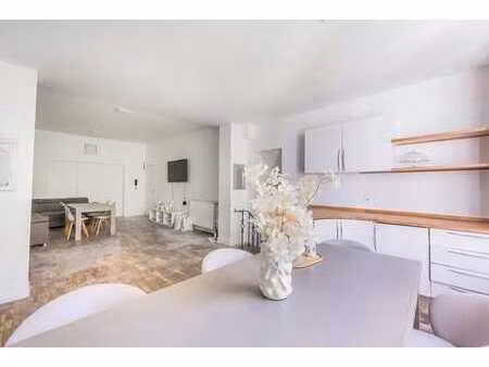 appartement 3ch dans un hôtel de maître