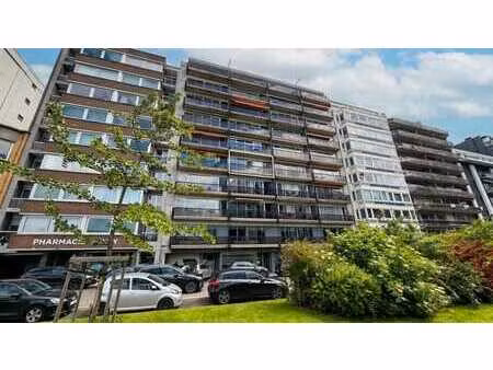 appartement entièrement rénové 2 chambres avec parking