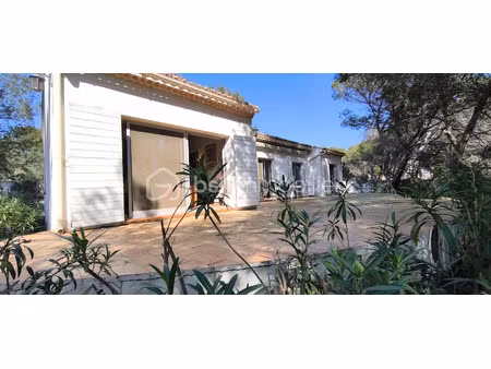 vente propriété 4 pièces 127 m² à saint-chamas (13250)  889 000 €