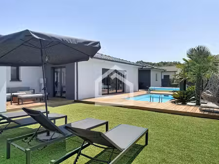 maison de luxe à vendre à soussans