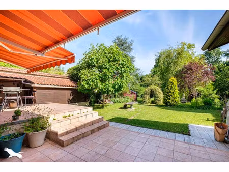 maison de luxe à vendre dans le quartier champvert-point du jour-saint irénée