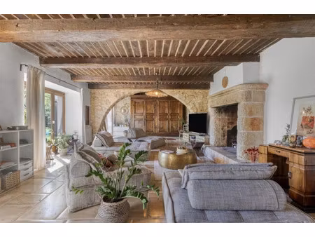 vente maison 5 pièces 240 m² à montauroux (83440)  1 295 000 €