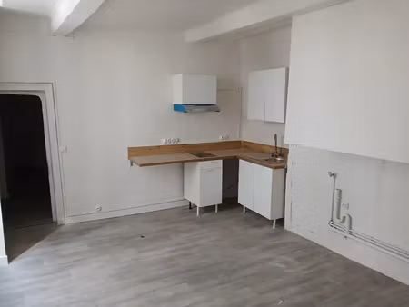 location appartement 2 pièces 49 m² à riom (63200)