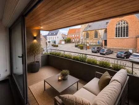 app. lumineux avec 2 ch.  terrasse  parking
