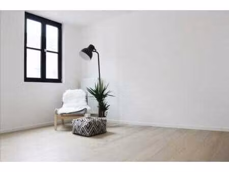 studio rénové et lumineux  bien situé à ekkergem