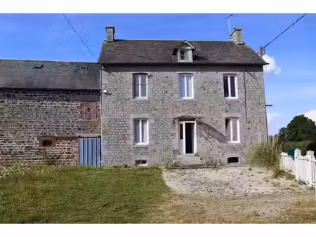 maison de campagne isolée avec potentiel locatif ou de logement