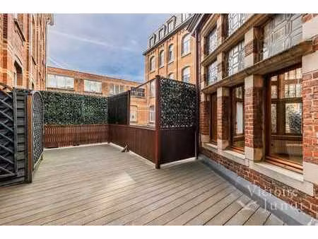 proximité forêt de soignes :luxueux appartement 3 chambres