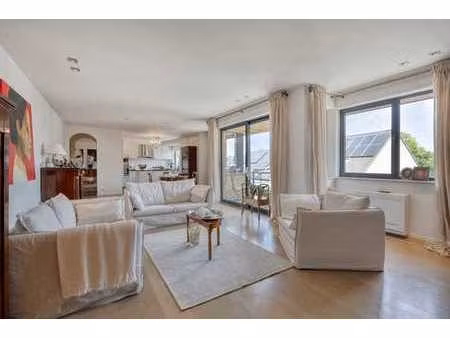 appartement luxueux et spacieux de 4 chambres