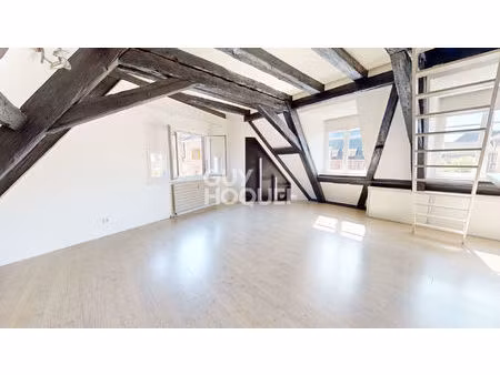 f2 triplex de 47.21m² au centre de thann (68800)