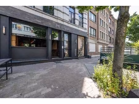 établissement horeca premium avec terrasse