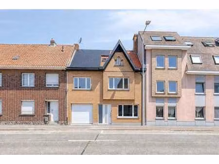 maison familiale rénovée avec cinq chambres à merelbeke