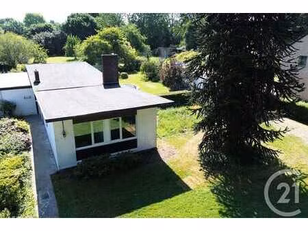 villa de plain-pied d'architecte avec grand jardin