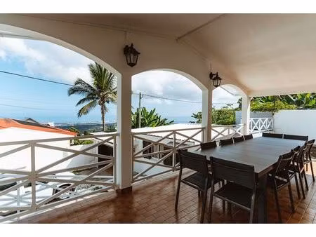 villa bois de nèfles saint paul - 5 pièces 4 chambres - 143 m2 - 775m2 terrain