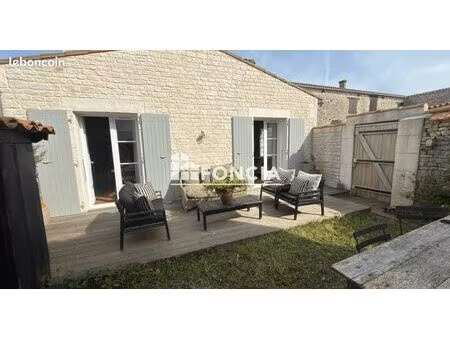 centre village proche plage et marche