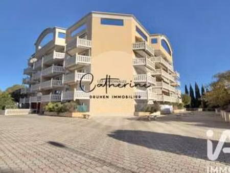 location appartement t1 à hyères (83400) : à louer t1 / 37m² hyères