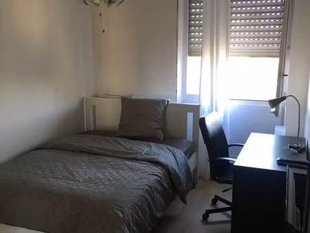 chambre 1 pièce 11m²