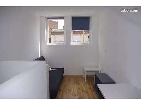 location studio meublé