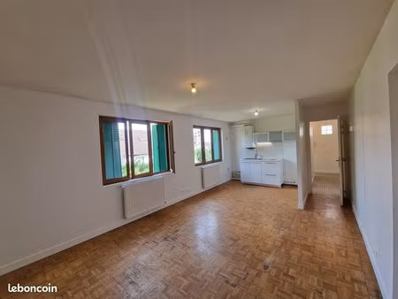 ? appartement t4 de 72.02 m² - montreuil