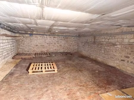 grand garde meubles 50 m2 - stockage - box