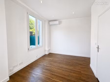 studio 1 pièce 31 m²