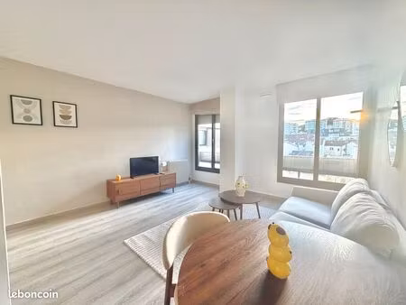 studio 1 pièce 29 m²