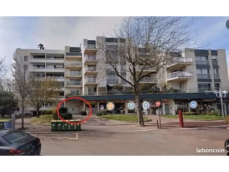 box garage auto fermé dans résidence sécurisée - centre ville de sceaux (92) – stationneme