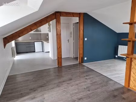 studio rénové 40m2 en ville basse