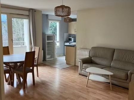 à louer – appartement meublé t2 avec balcon à tassin-la-demi-lune