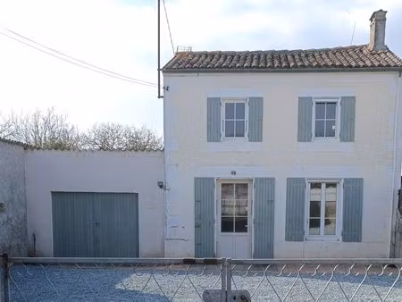 maison avec jardin dans surgeres