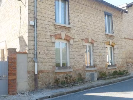 loue maison d'habitation avec terrain
