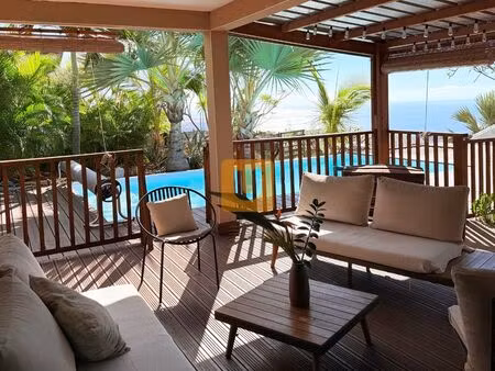villa 4 pièces 120 m²
