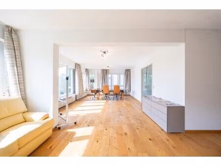 bureaux à louer à charleroi (vbe47226)