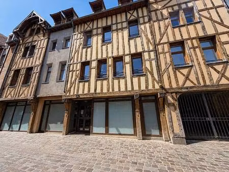 local d'activités à vendre