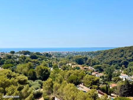 appartement 2/3 pièces de 58 m² avec vue panoramique  cave et parking