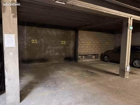 parking 11m2 - quartier motte-picquet commerce