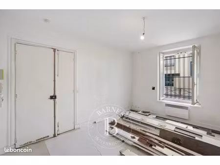 studio 1 pièce 27 m²