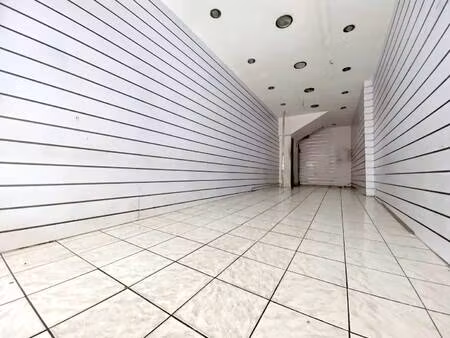 local commercial à louer