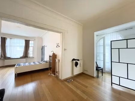 studio à louer à avenue charles brassine 38 auderghem (vbe47250)